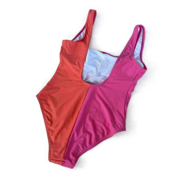 Tommy Hilfiger Swimsuit size 8 Colorblock Removable Pads Stretch One-Piece Pink - Picture 2 of 8